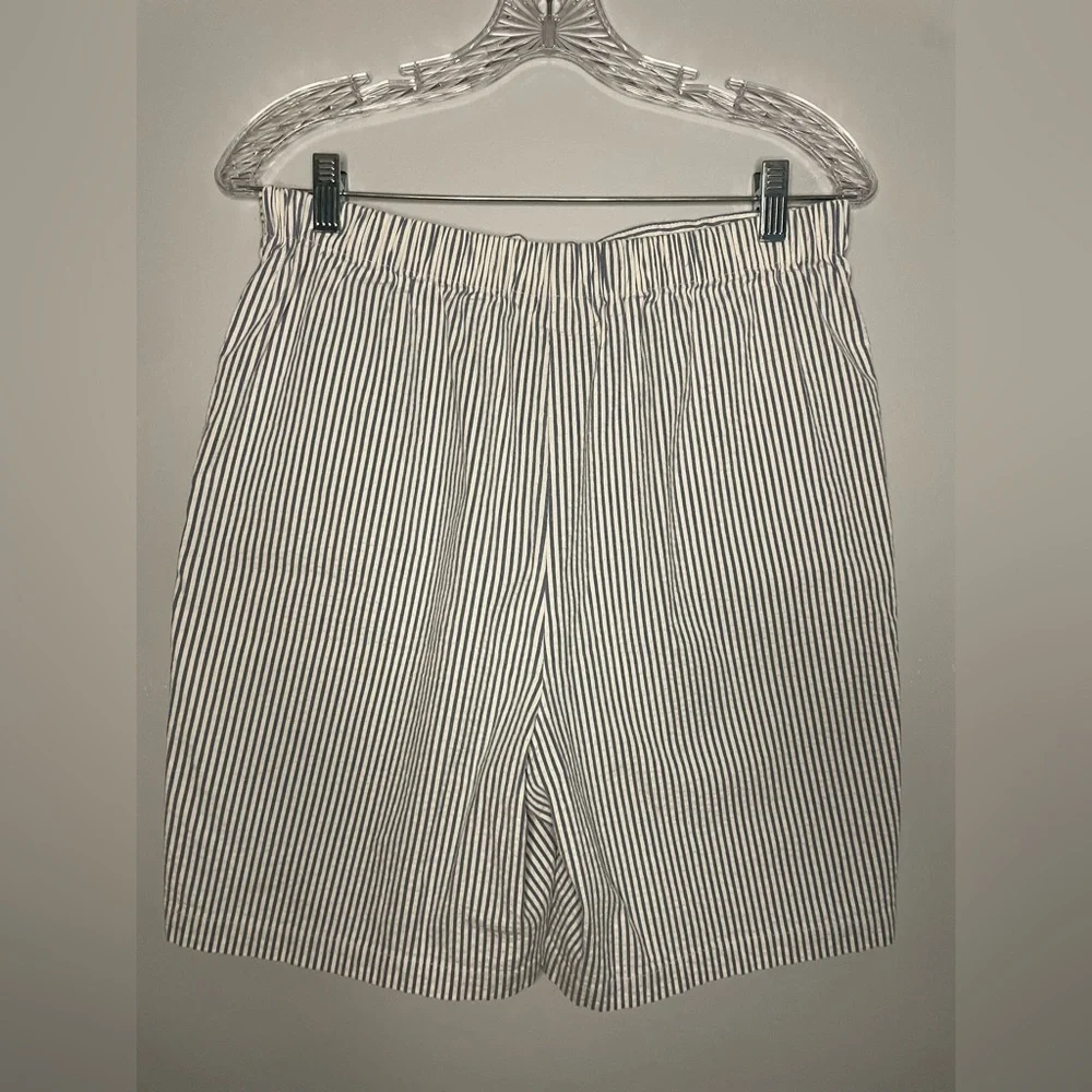 Denim & Co Vintage Blue White Stripe Shorts 4 Pockets Elastic Waist 7" Inseam - Picture 12 of 16